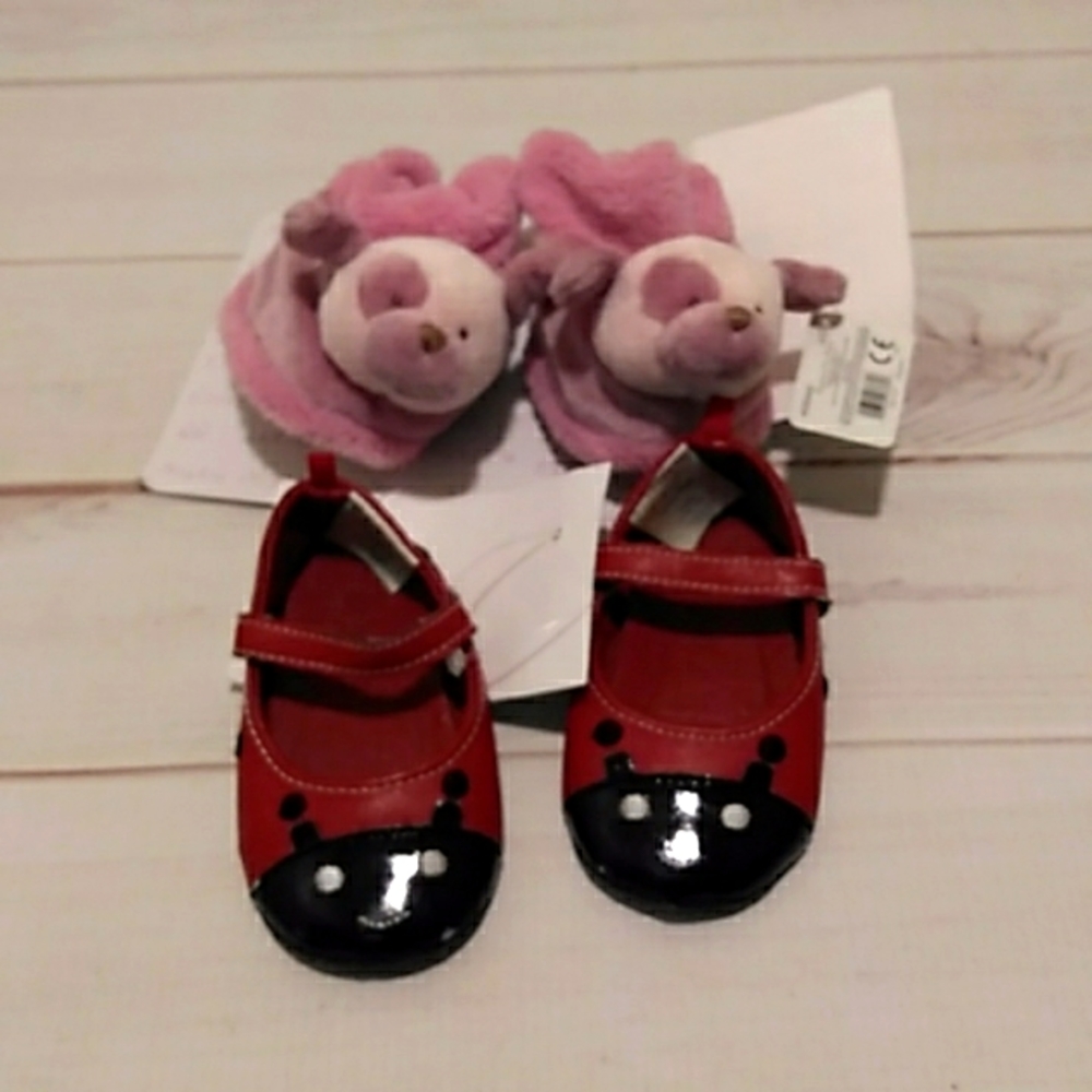 2 pair Baby shoes booties slippers